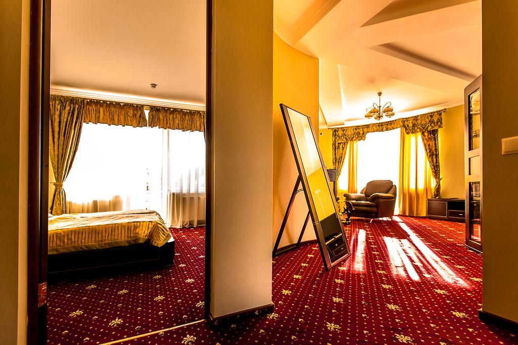 Dvorik Leva Hotel Truskavets
